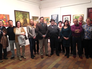 El Alcalde de Almansa inaugura la exposición sobre la Luz en Casa de Cultura.