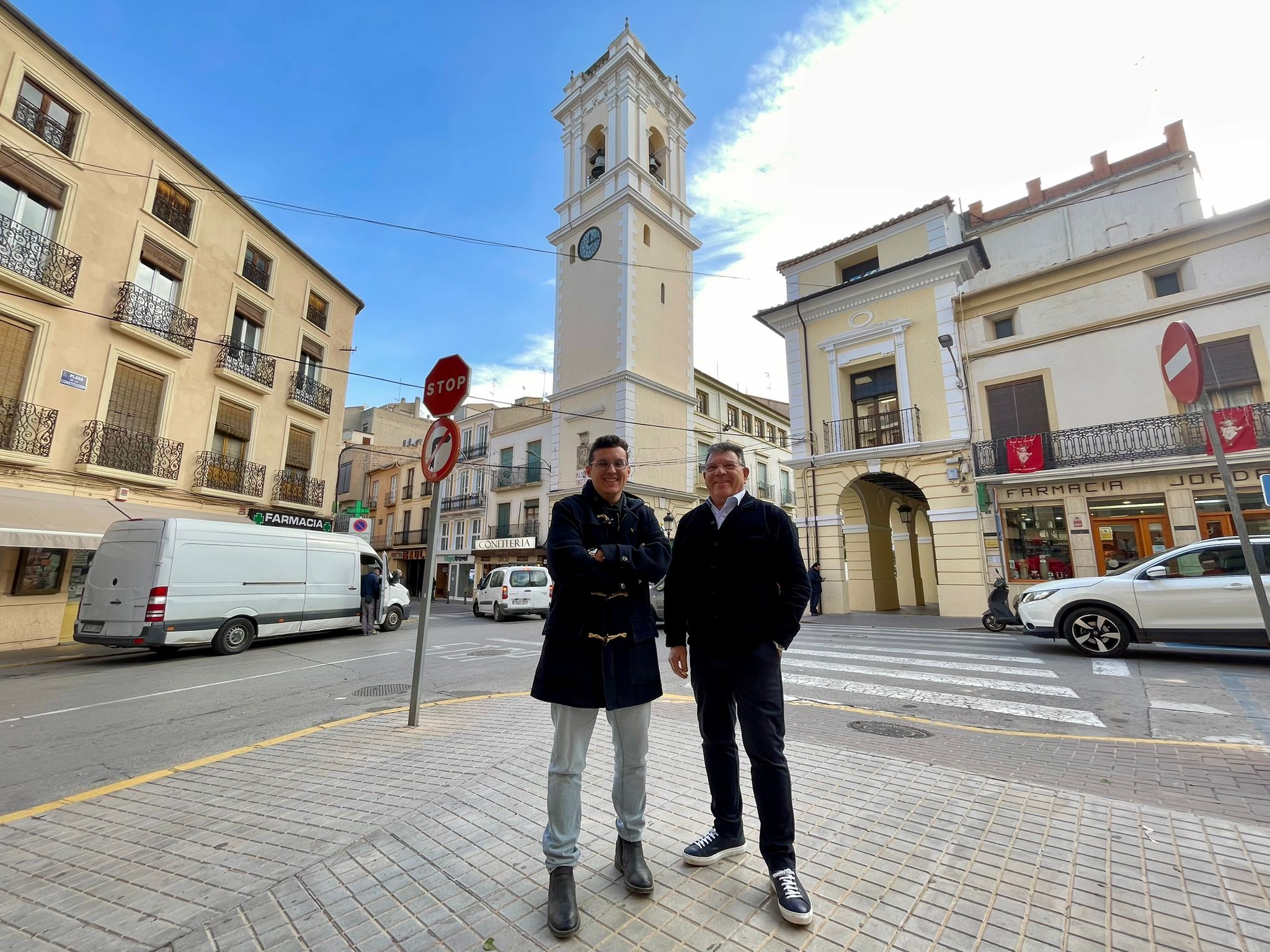 Puesta a punto de la Torre del Reloj tras los trabajos de limpieza realizados