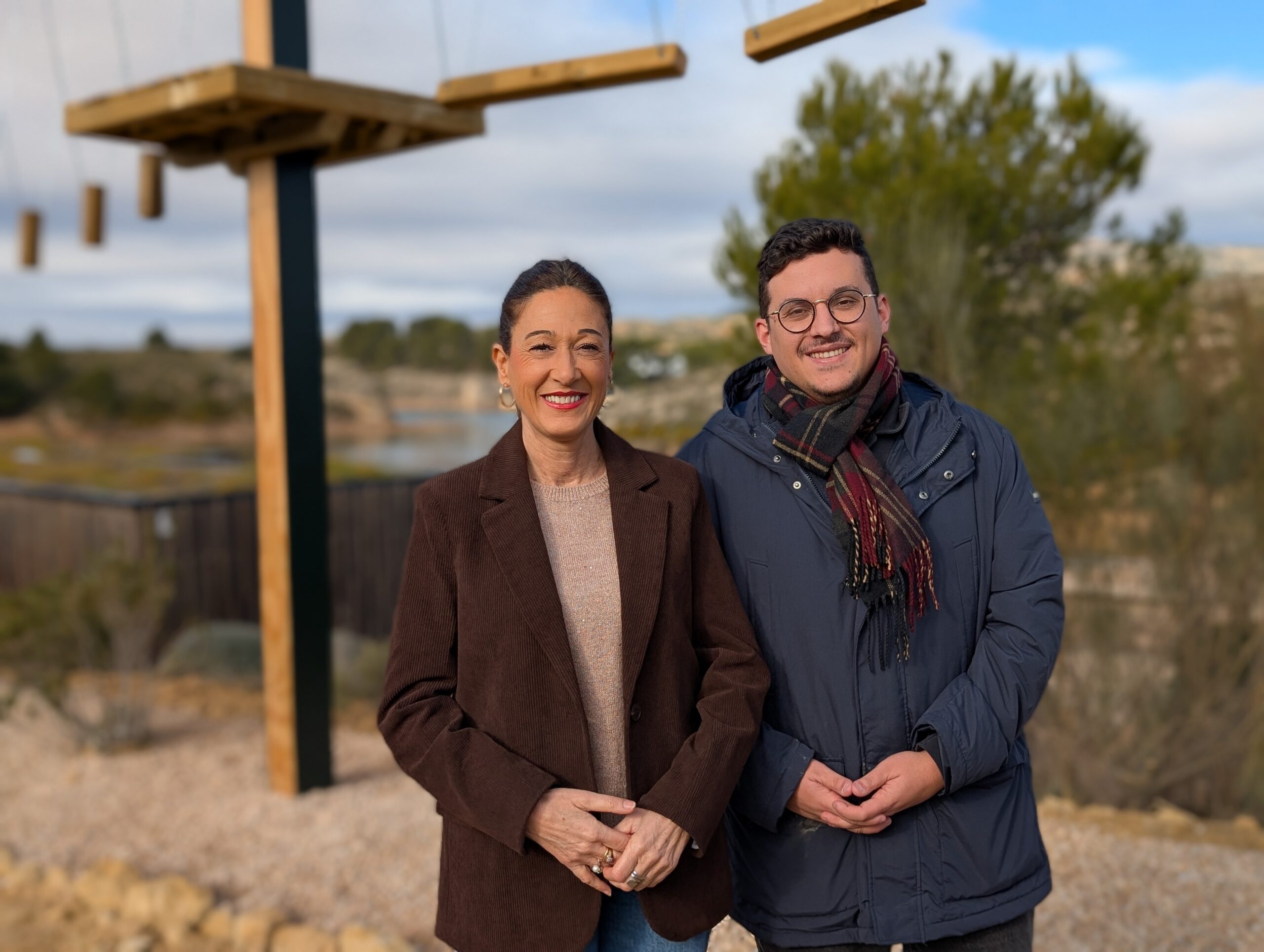 El Ayuntamiento presenta el nuevo parque multiaventura del Pantano de Almansa