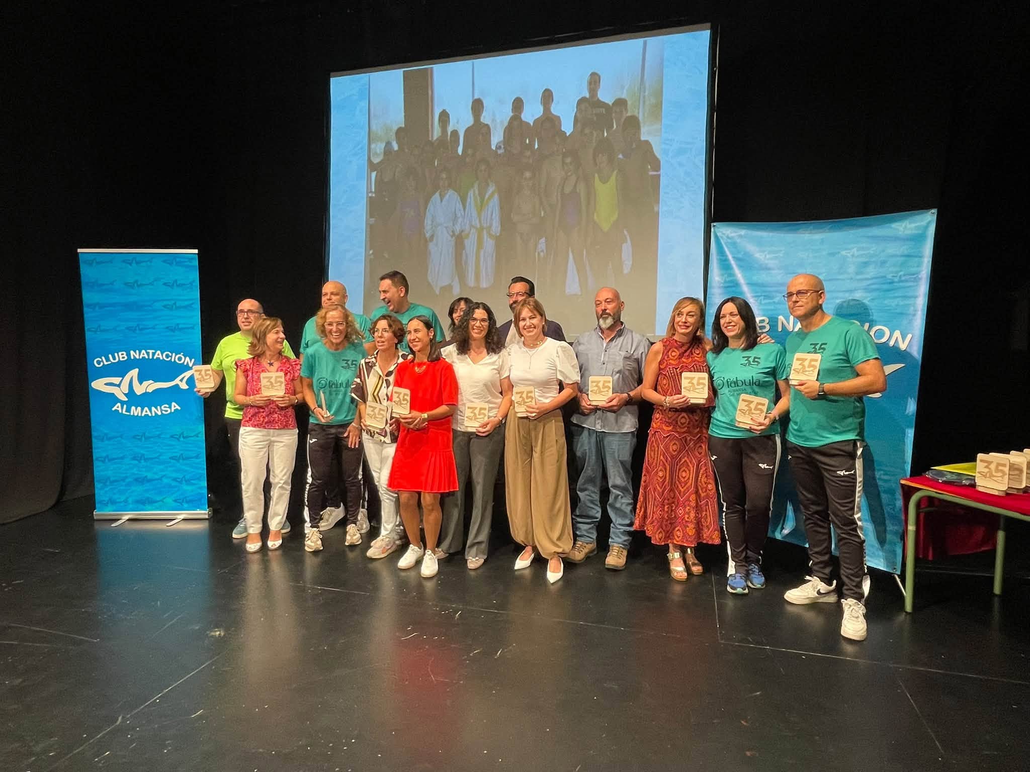 El Club de Natación Almansa celebra tres décadas y media de esfuerzo, pasión y orgullo almanseño